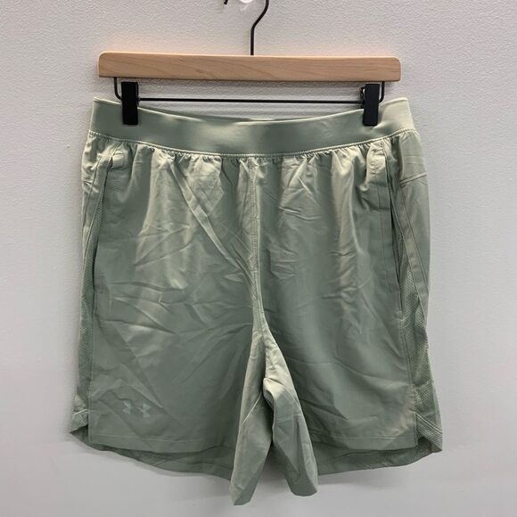 NEW Men’s Under Armour Launch 7” Shorts Green Large - Picture 1 of 3